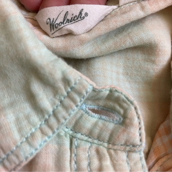Woolrich Shirt Women’s Sz Large Long Sleeve Button Up Mint  Peach Roll Sleeve - Picture 4 of 8